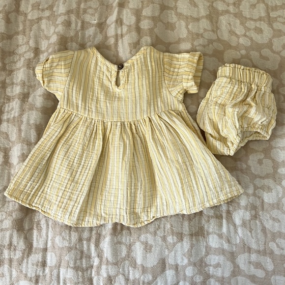 Quincy Mae Baby Dress with Bloomers - Picture 2 of 2